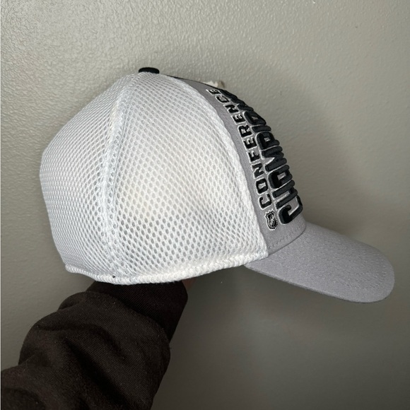 Los Angeles Kings New Era 39THIRTY Vintage Hockey Fitted White Hat - Picture 2 of 6